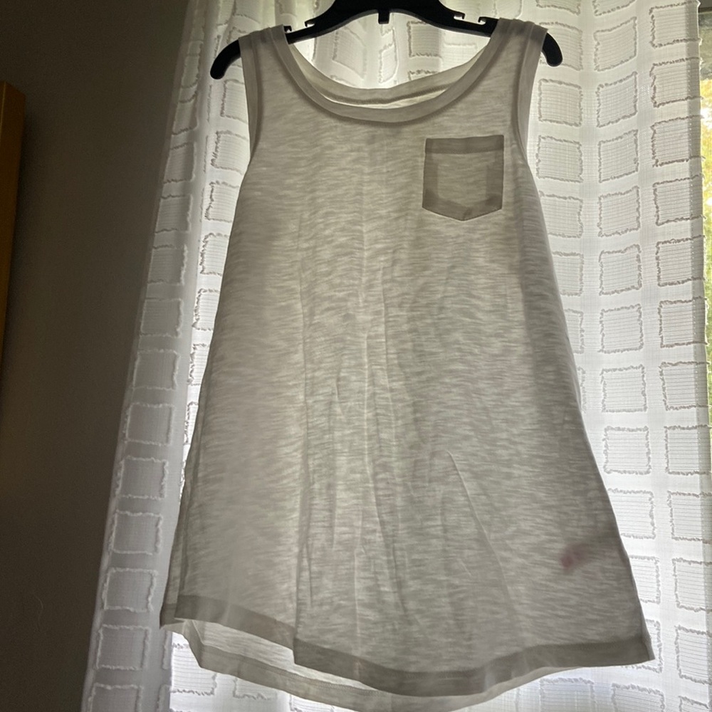 Girls simple white tank top!